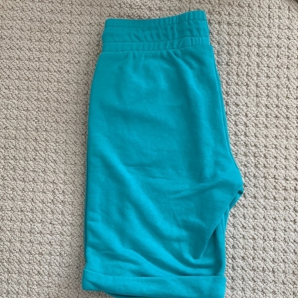 🌸Puma Cotton Blend Shorts With Drawstring Closure In A Small - Picture 3 of 5